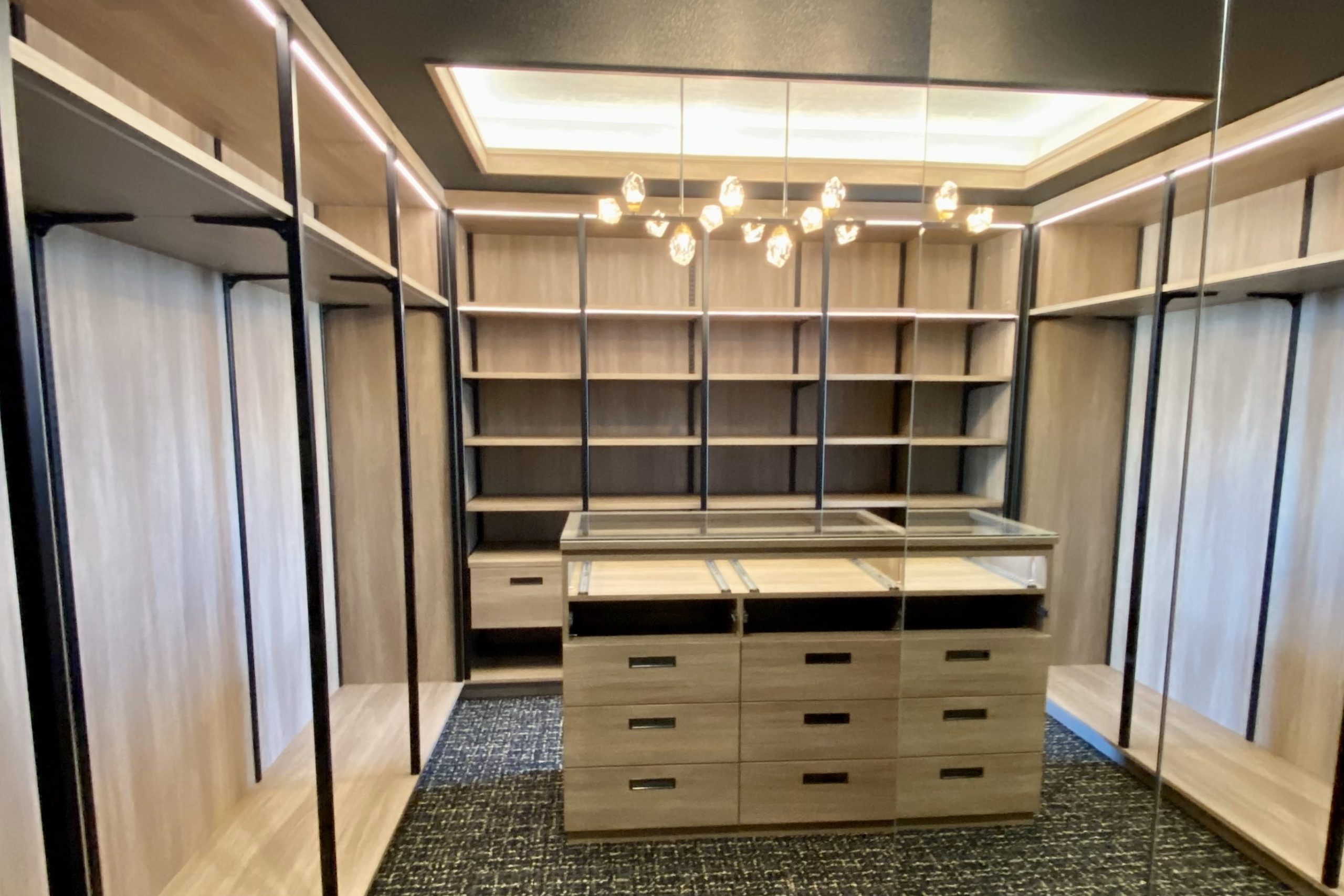 walk-in closet